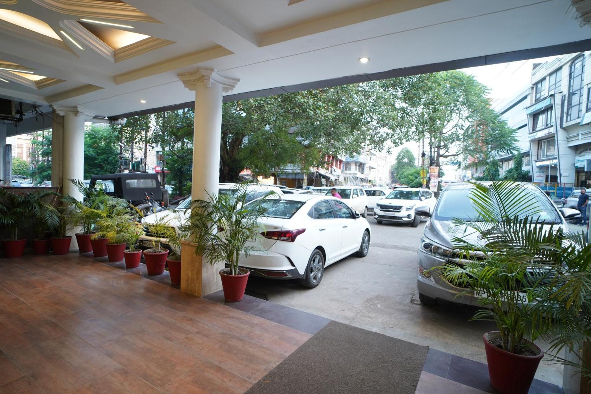 Hotel Gk Palace Bhopal Esterno foto